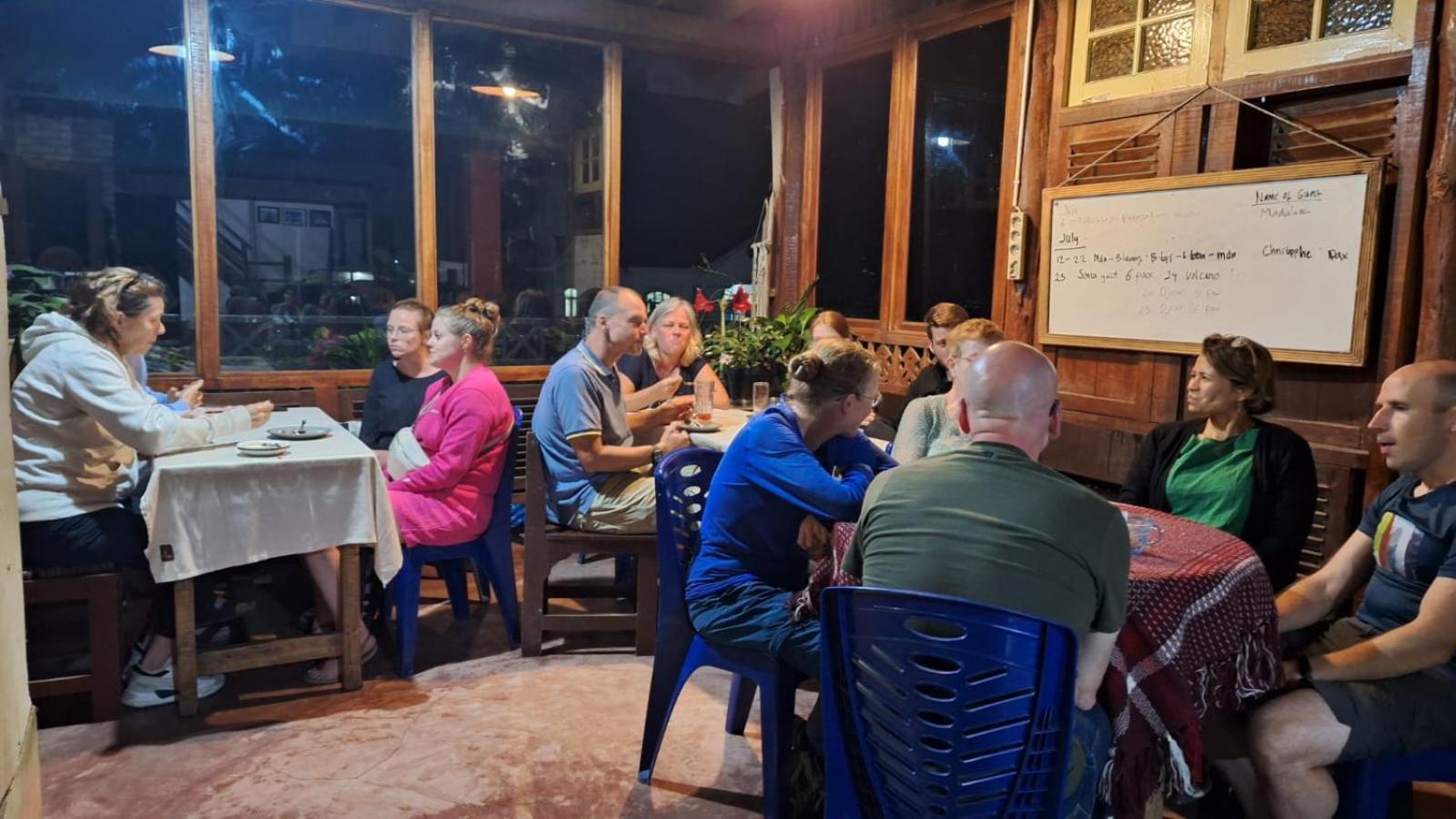 Smiley's Homestay Berastagi Dış mekan fotoğraf
