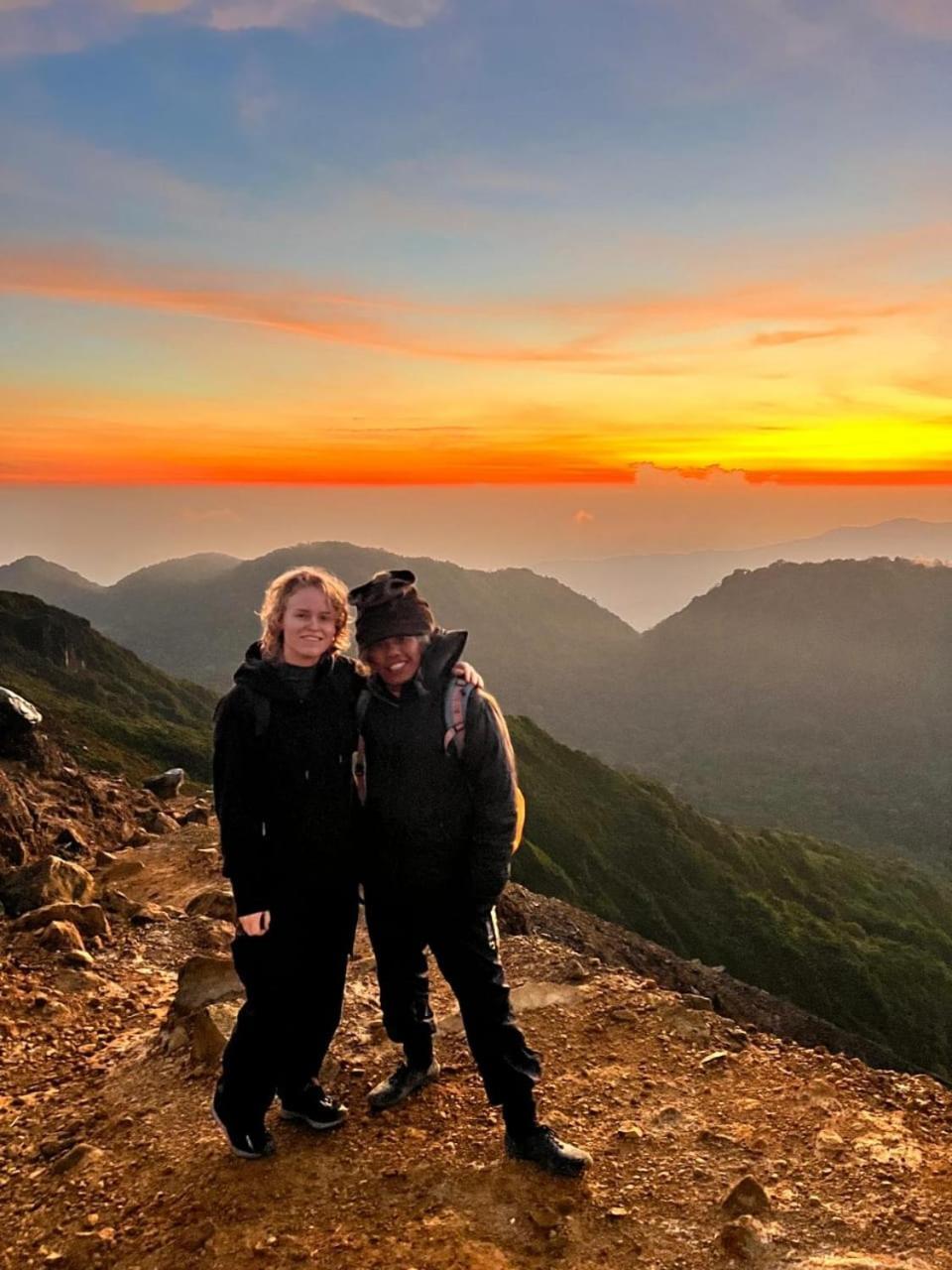 Smiley's Homestay Berastagi Dış mekan fotoğraf