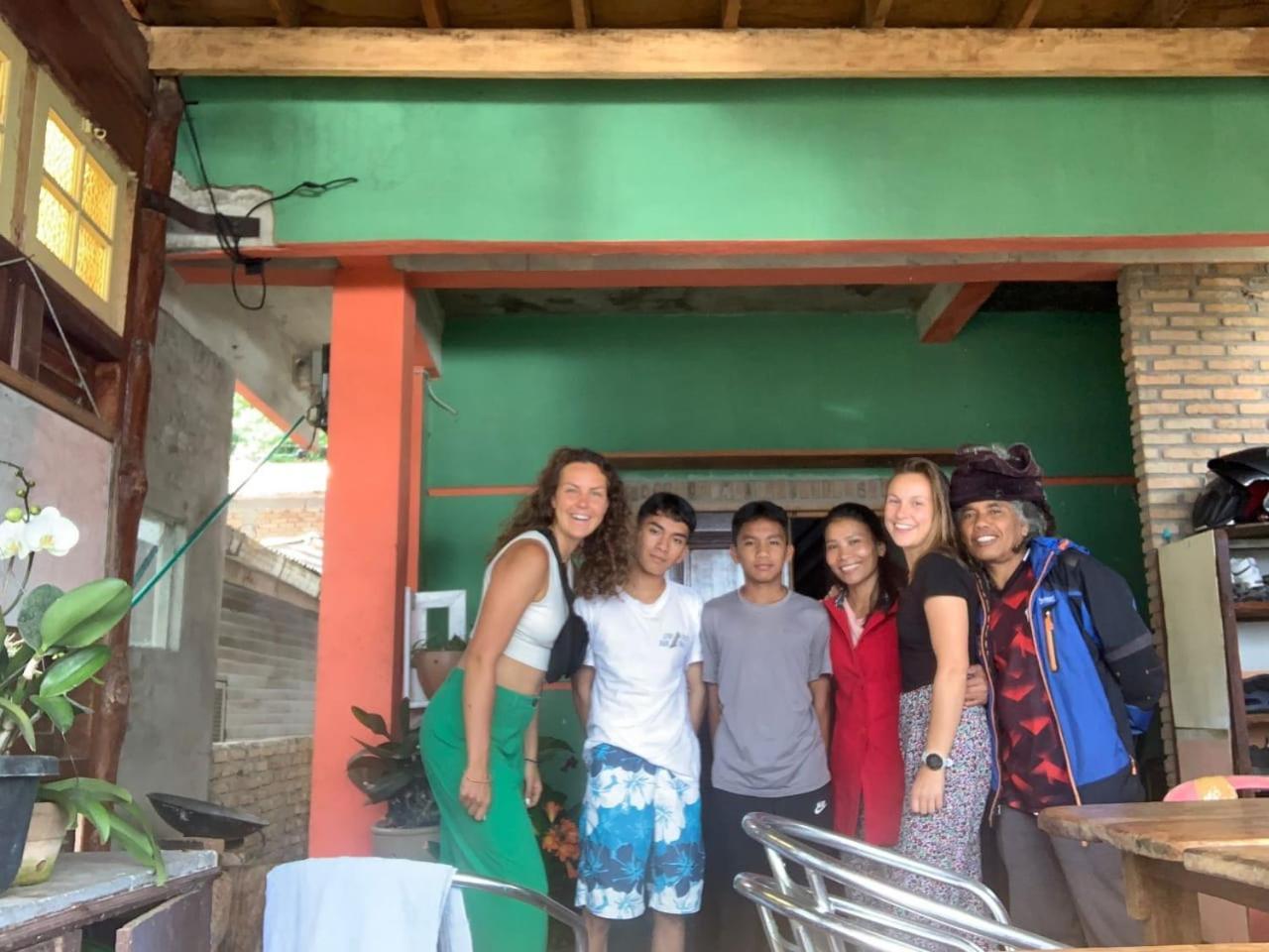 Smiley's Homestay Berastagi Dış mekan fotoğraf