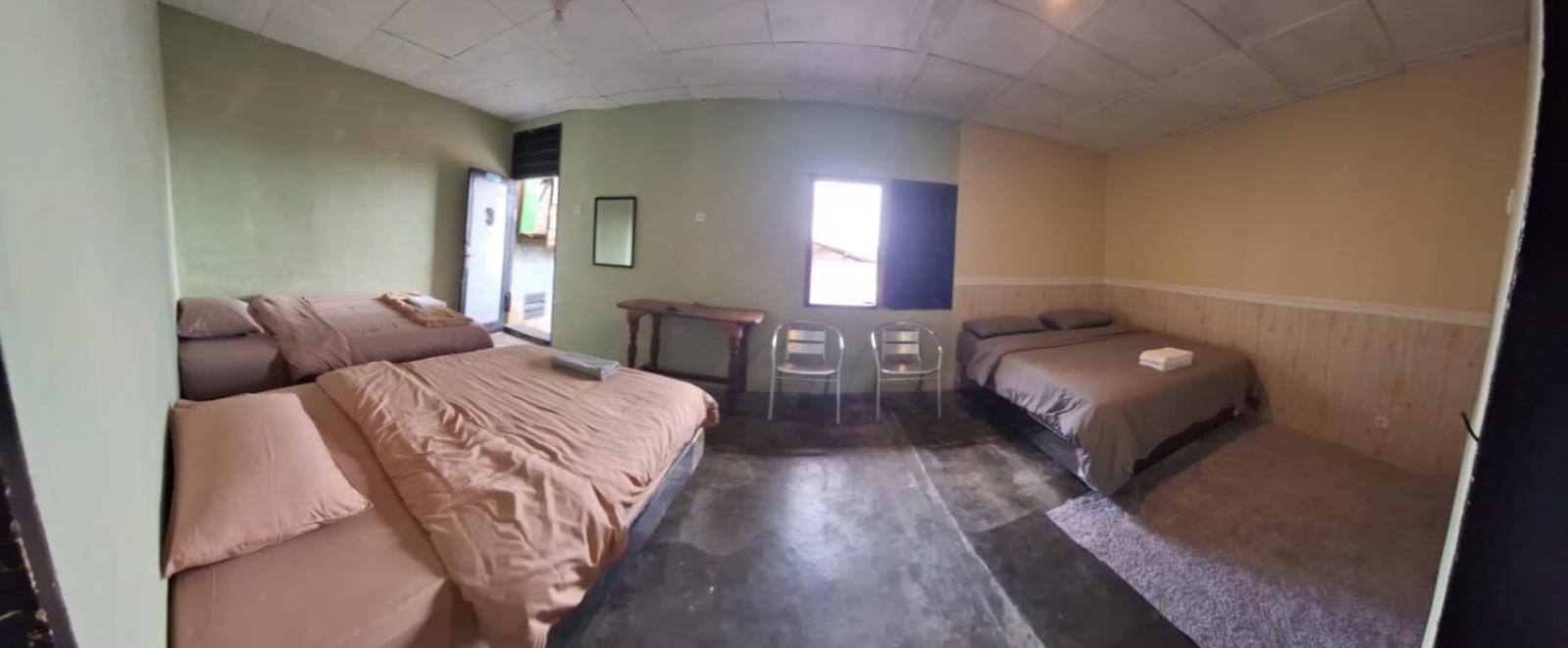 Smiley's Homestay Berastagi Oda fotoğraf