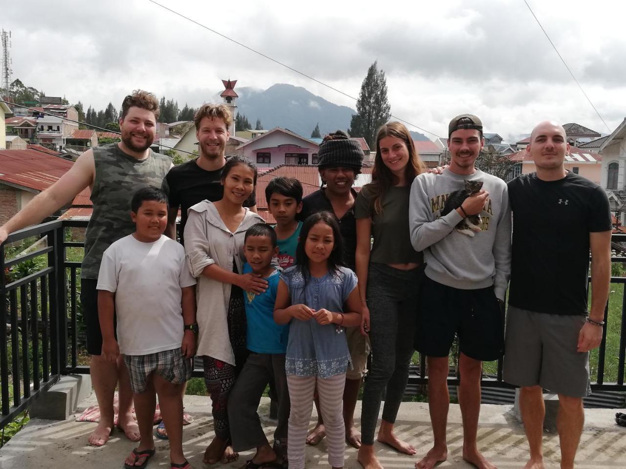 Smiley's Homestay Berastagi Dış mekan fotoğraf