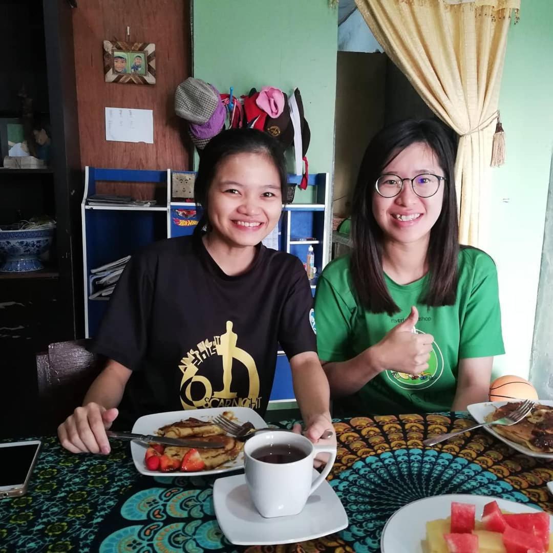 Smiley's Homestay Berastagi Dış mekan fotoğraf